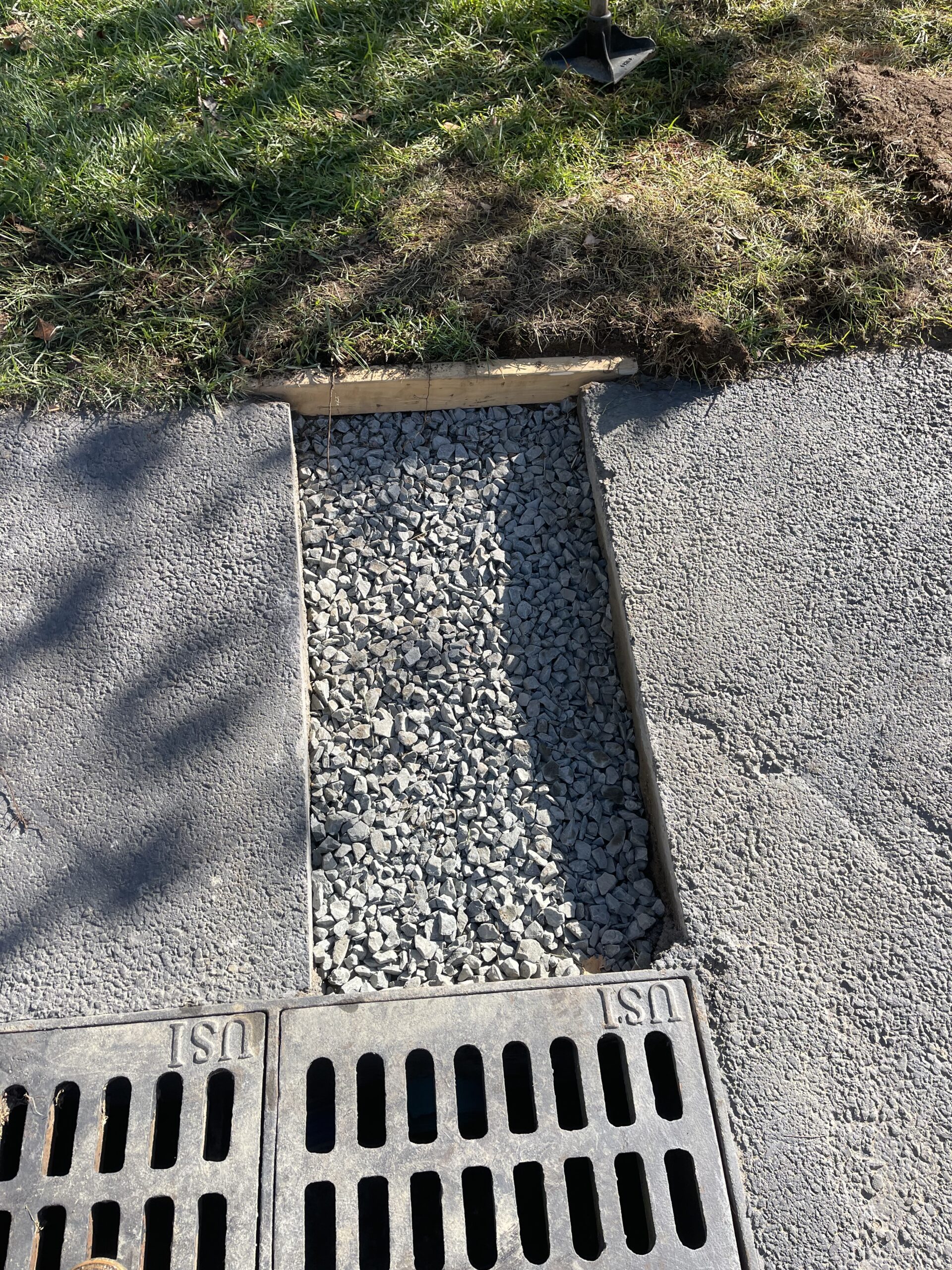 Townhouse Complex Exterior Drainage Solution – gallery photo 3